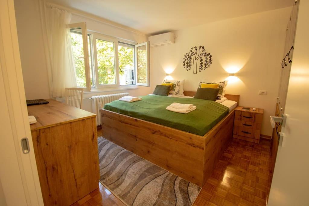 Family - Oasis With Easy Parking Apartament